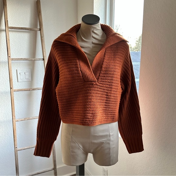 Butter Melon Rust V Neck Collar Cropped Sweater sz: Med - Picture 1 of 9